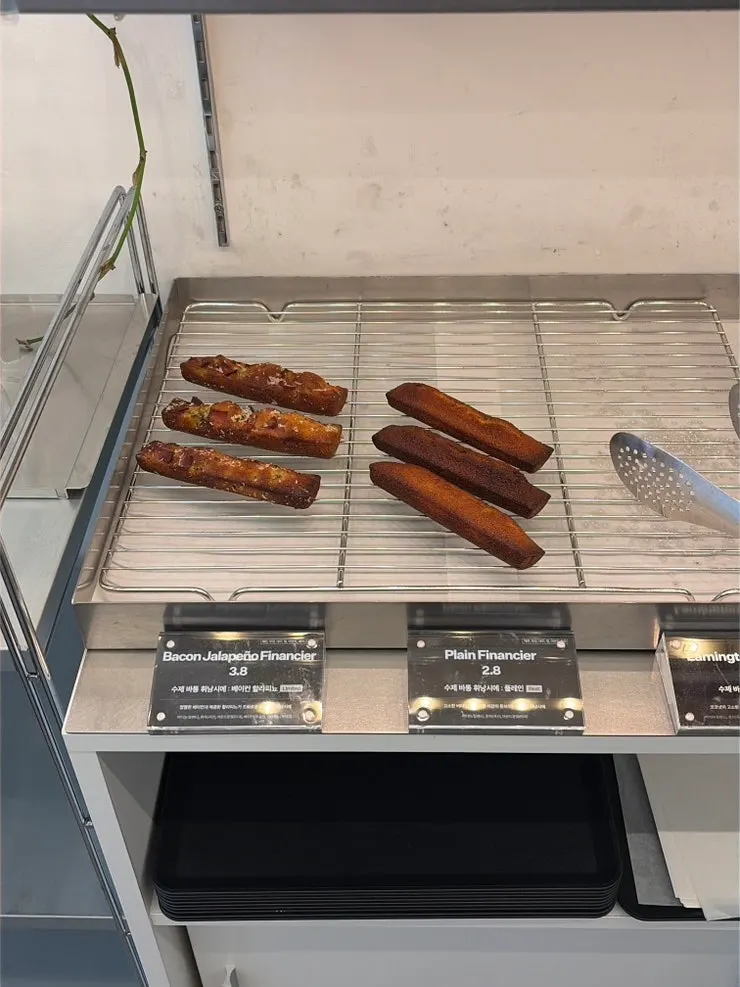미니말레 양재본점 베이커리 진열대