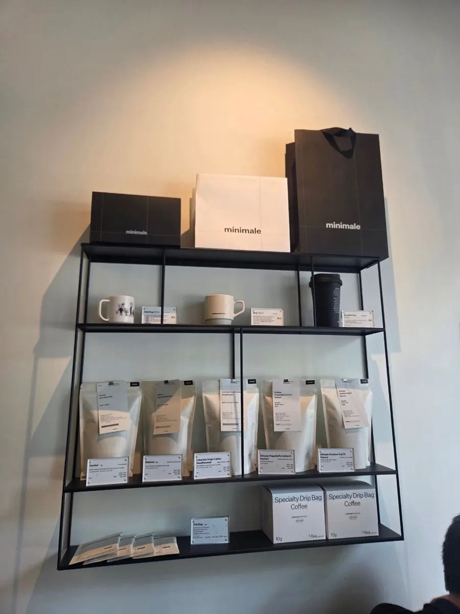 Window seating at Minimale Gaepo Branch
