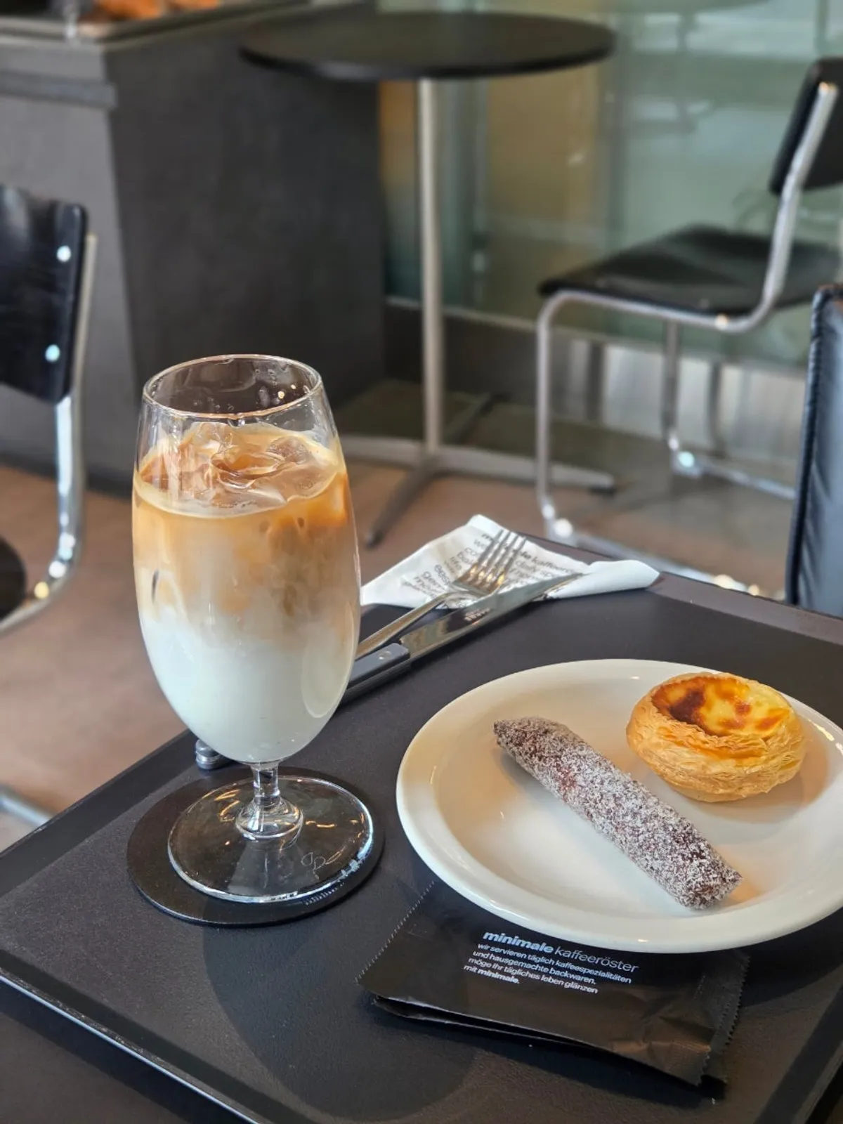 Egg tart with a strong vanilla custard scent