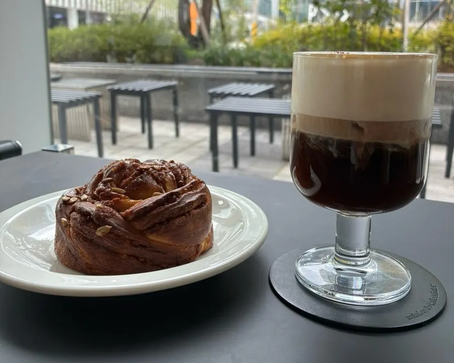Hotteok babka cut with a fork