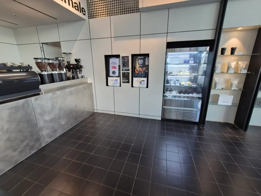 Order kiosk and counter for drinks