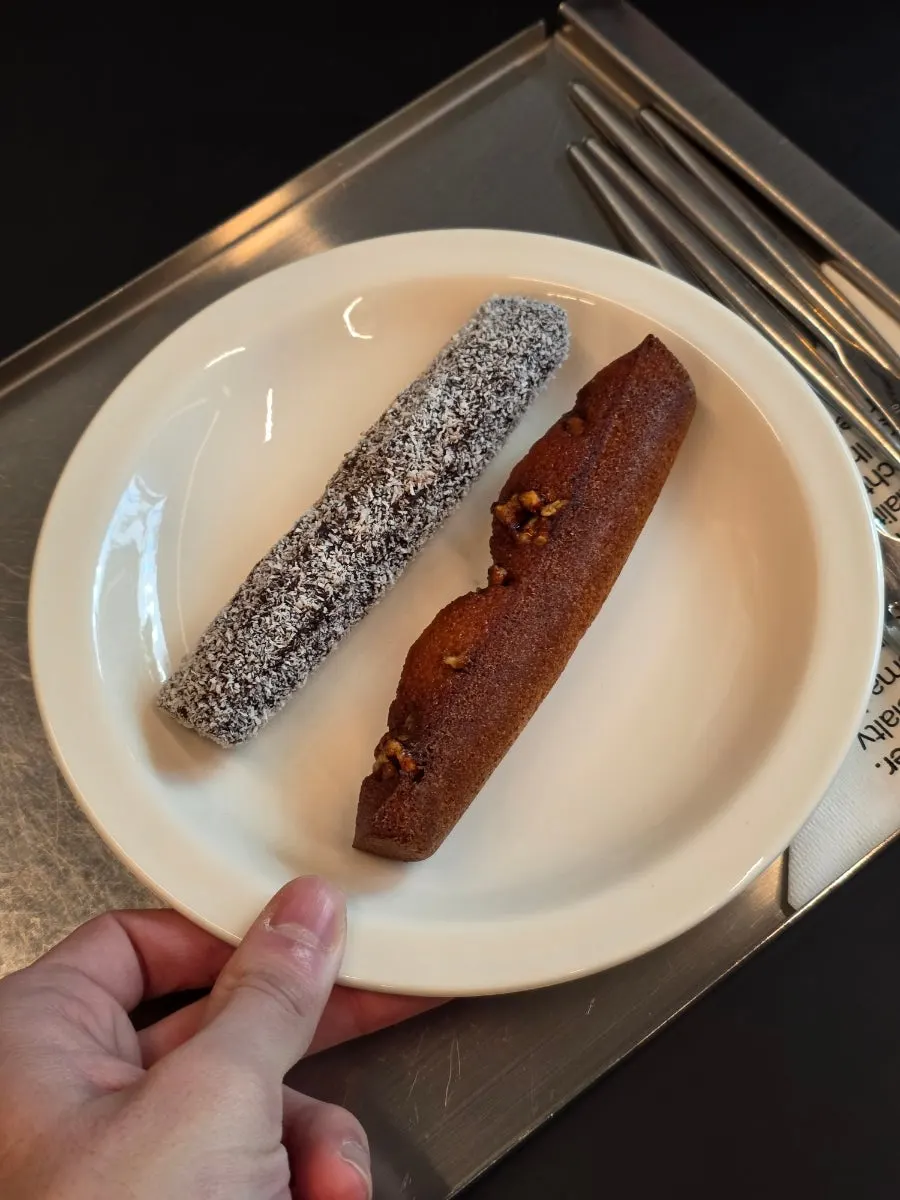 Long stick-shaped handmade baton financier