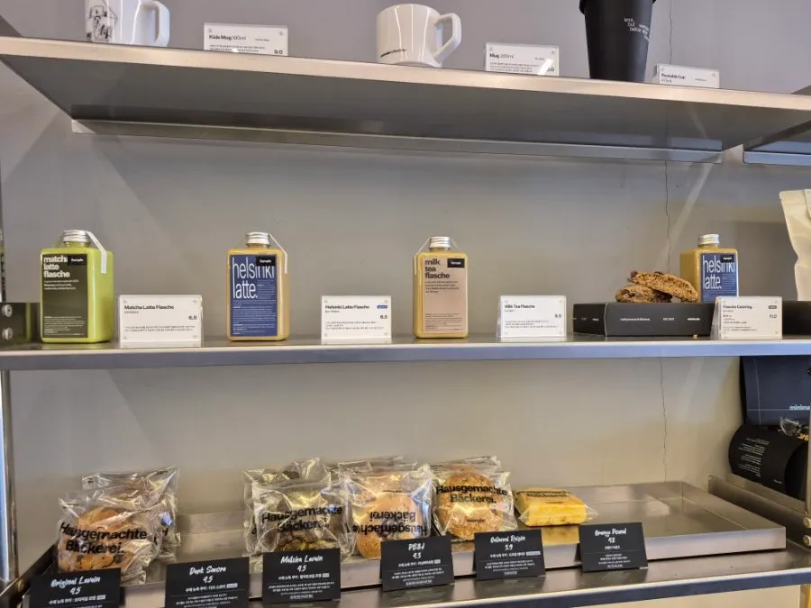 Roasting equipment and coffee bar at Mini Male Seocho Gyodae