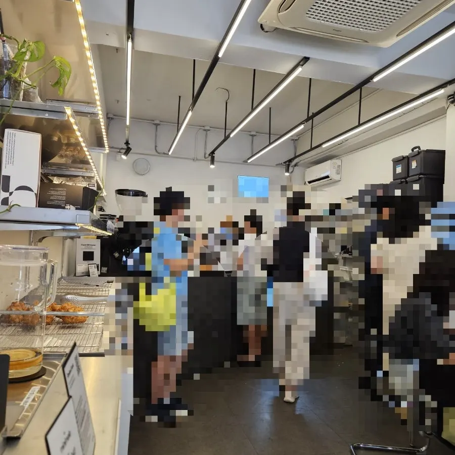Interior of Mini Male Yangjae Main Branch