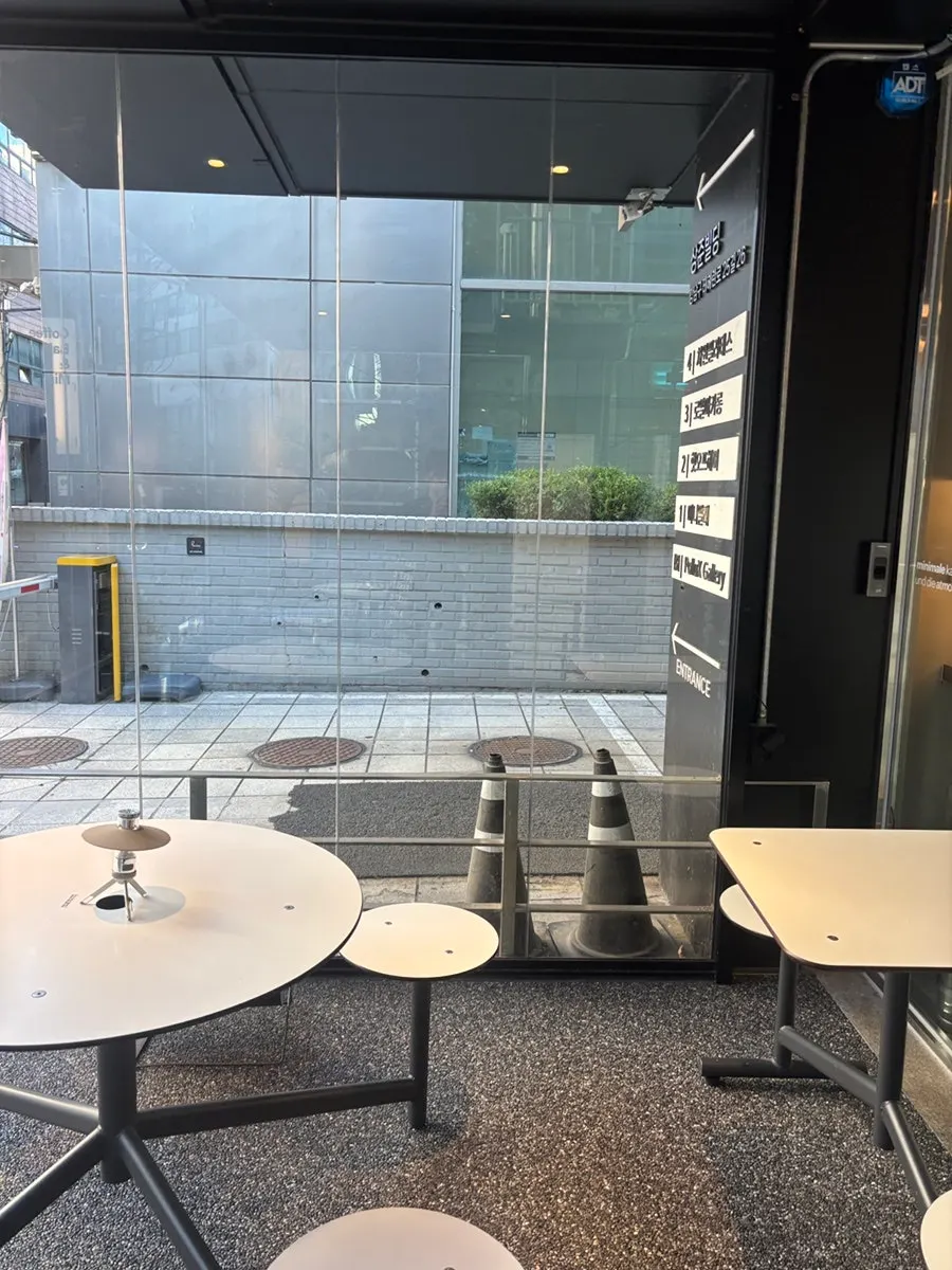 Spacious café hall with roomy seating