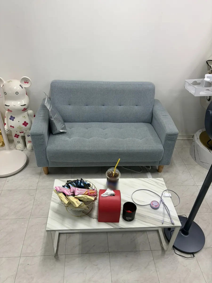 Minjei Makeup studio visited for an eyebrow consultation