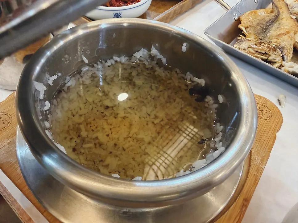 뚜껑을 연 5일 도정 솥밥