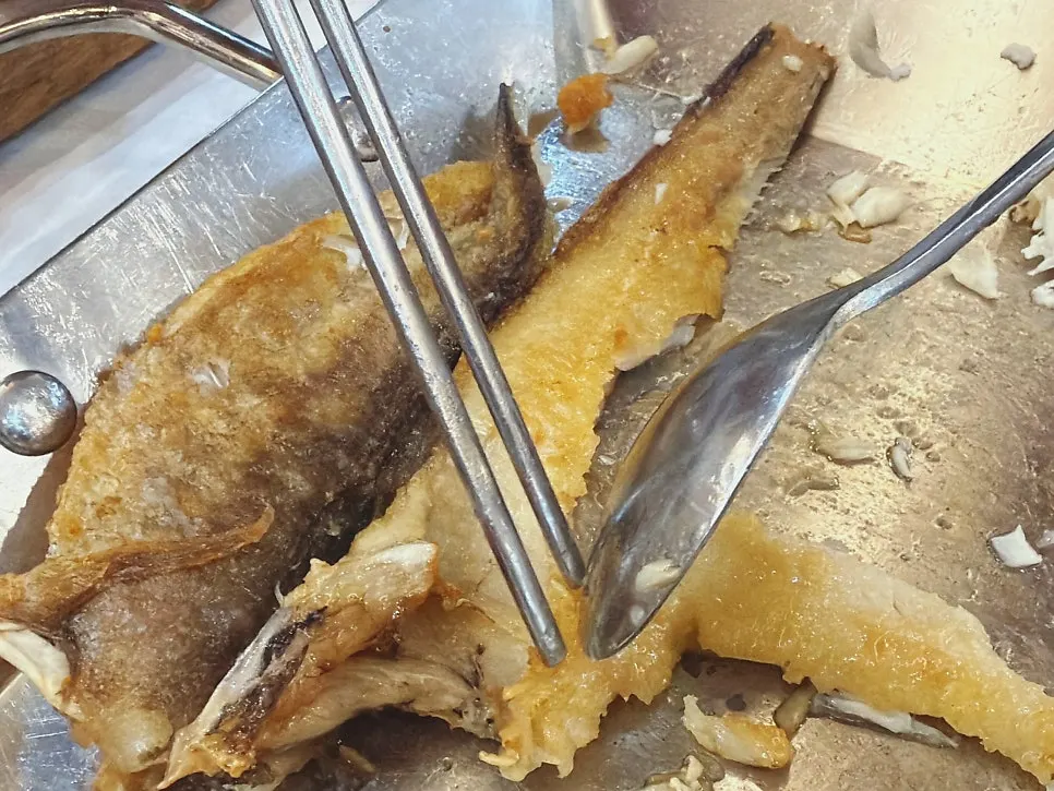 담백하고 촉촉한 대구뽈살 구이