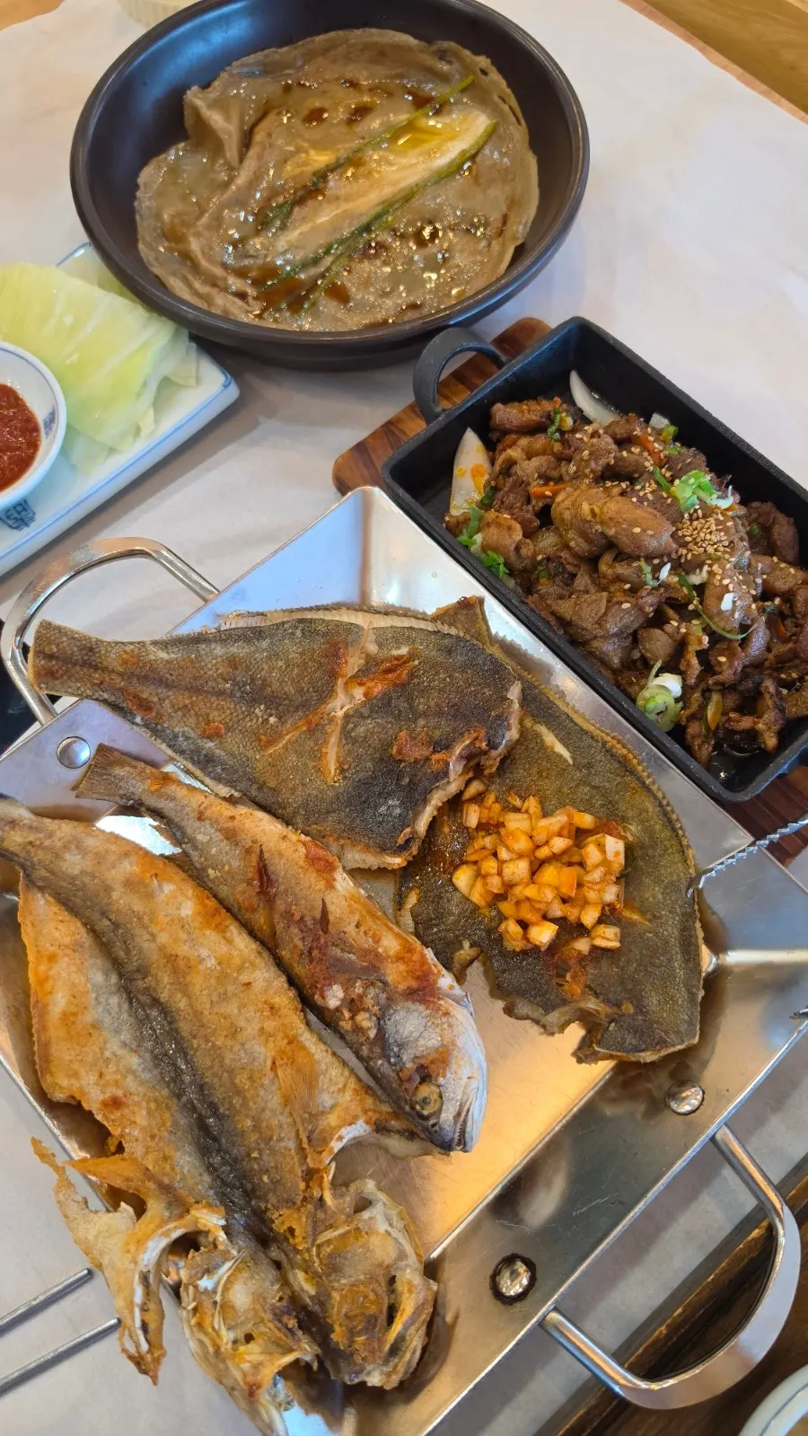 Tiga jenis ikan bakar musiman: gulbi croaker, cod, dan flounder