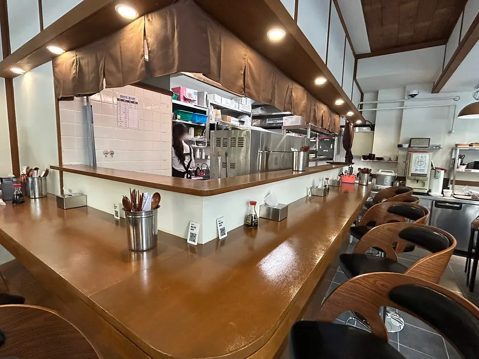 Bar seating inside Min Cook Misoyaki