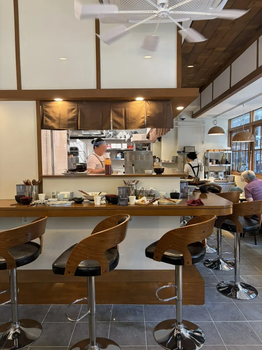 Interior of Min Cook Misoyaki on a Saturday afternoon