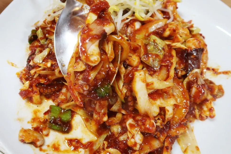 Octopus bokkeum with vegetables mixed in