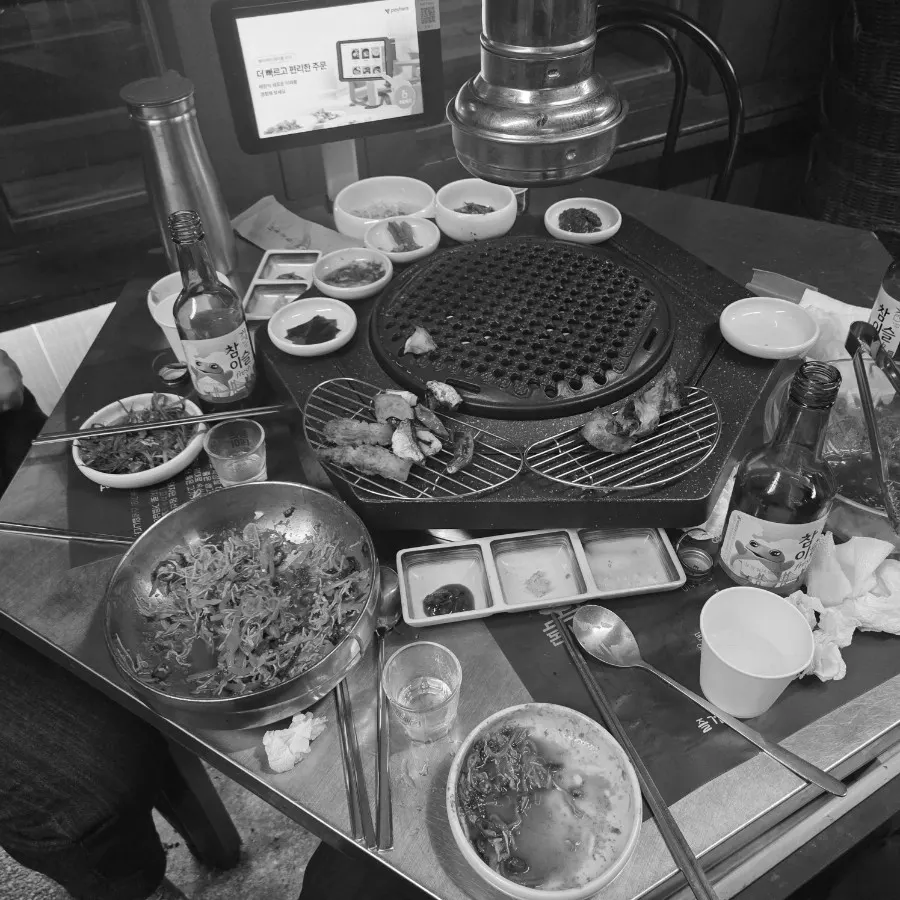 남은 고기와 함께 먹는 냉김치칼국수