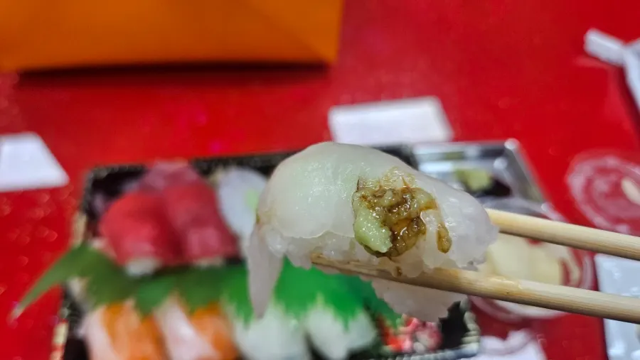 Close-up of the flounder sushi from the assorted set