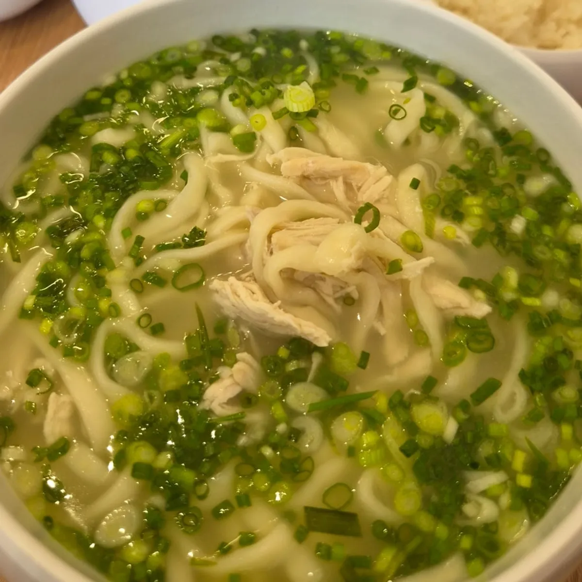 닭 육수 미옥칼국수 한 그릇