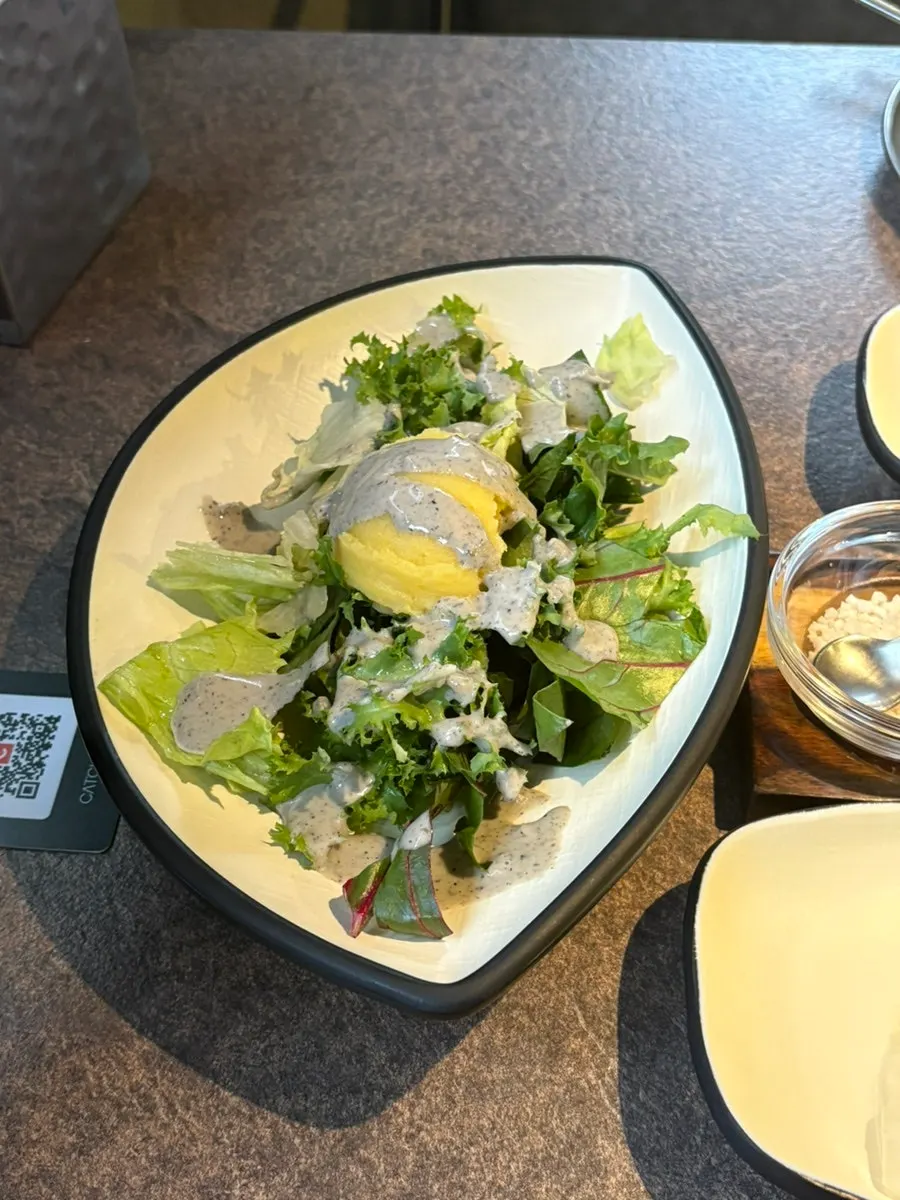 Salad with sweet potato mousse