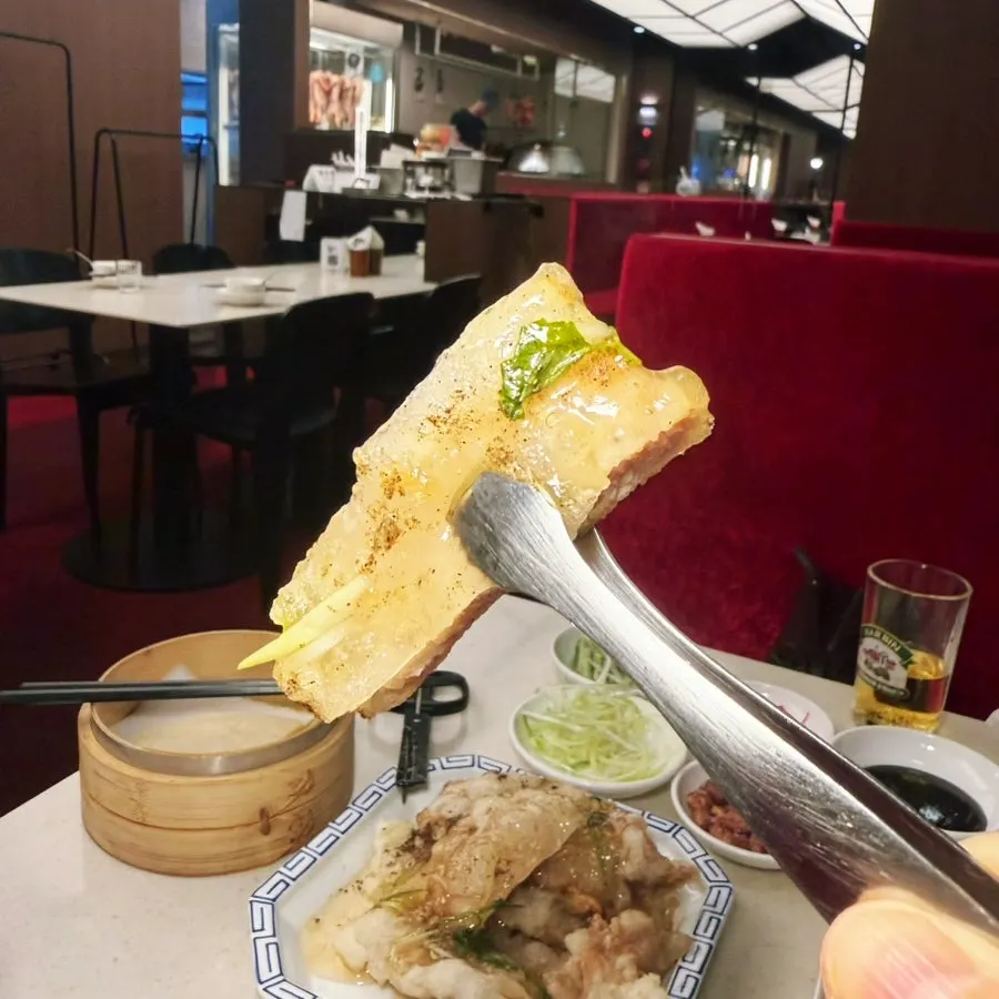 Close-up of the chewy batter on guo bao rou