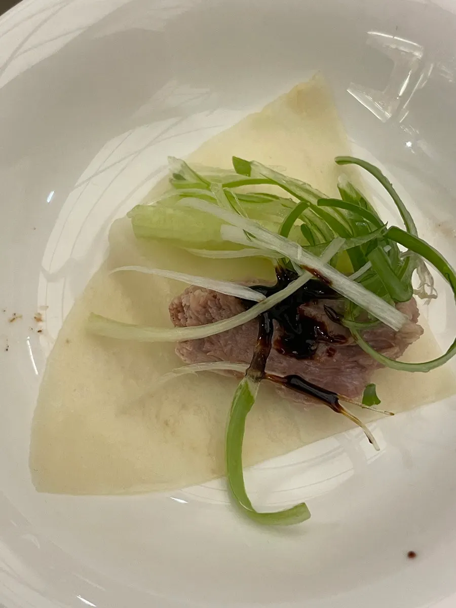 따뜻하게 제공된 북경오리용 야빙