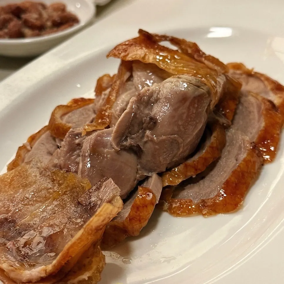 찜기에 담겨 나온 따뜻한 전병