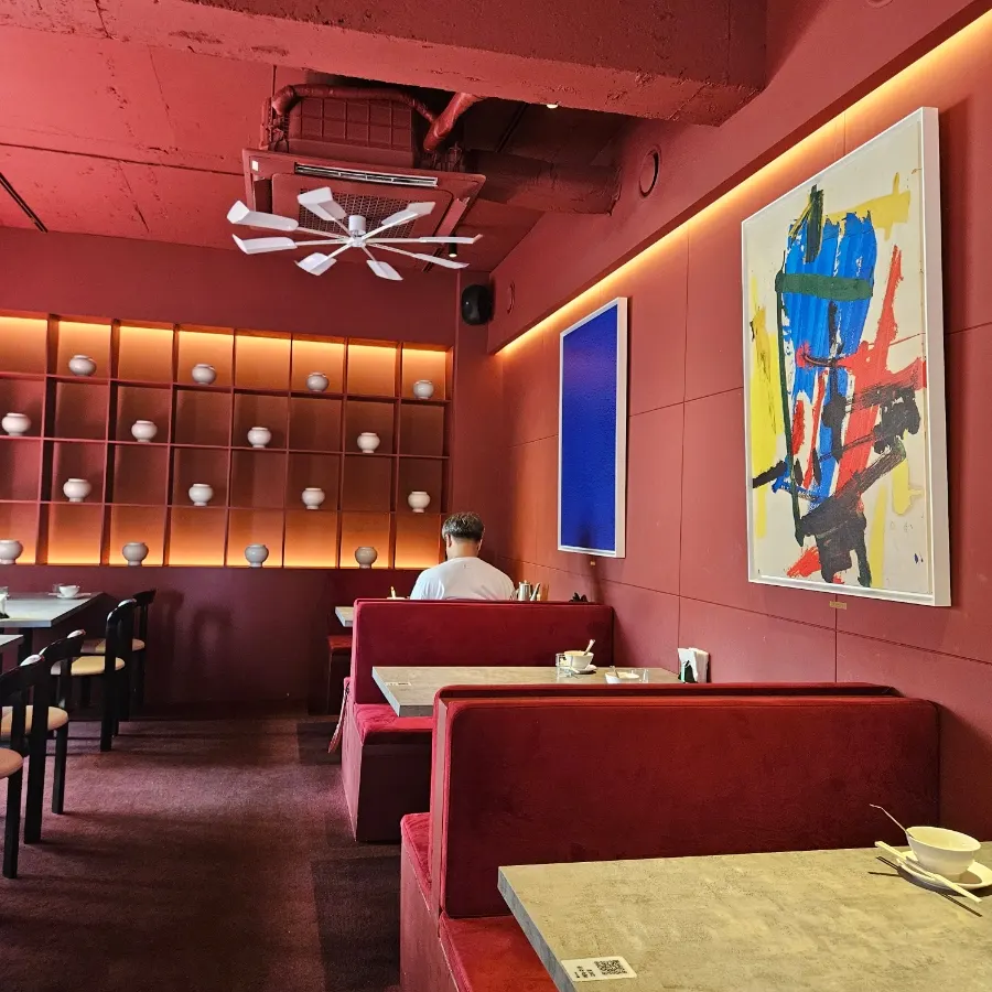 Interior atmosphere of Mirim Yangjang Gwangalli branch