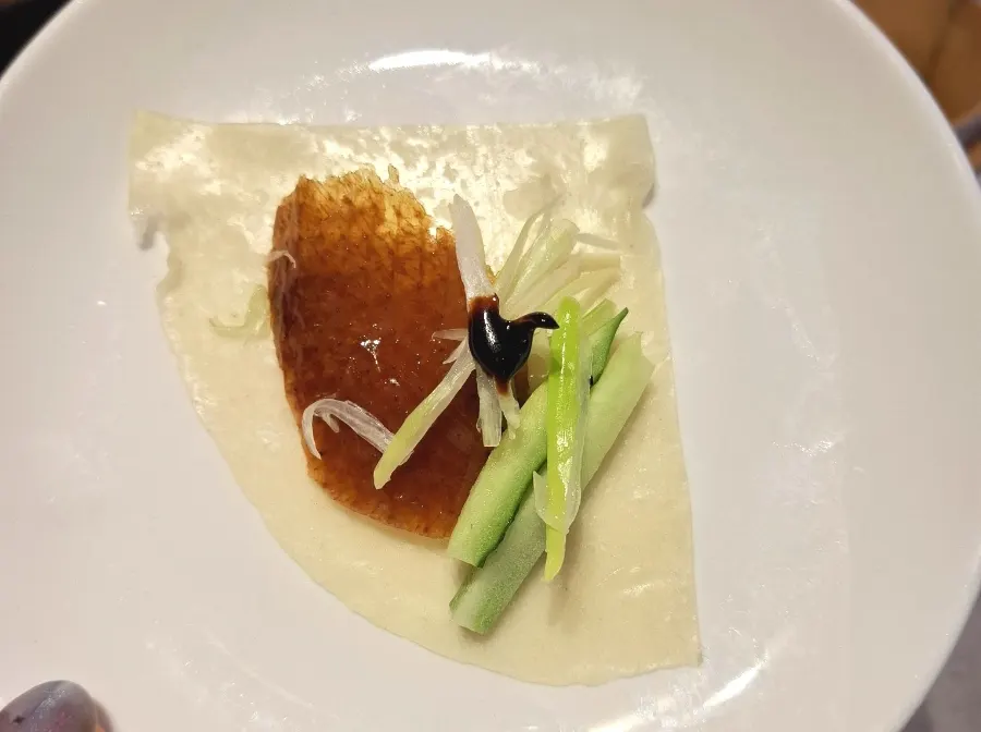 북경오리와 야빙, 파채와 오이 구성