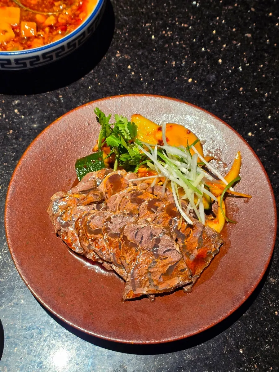 Cold ohyangjangyuk made with beef shank