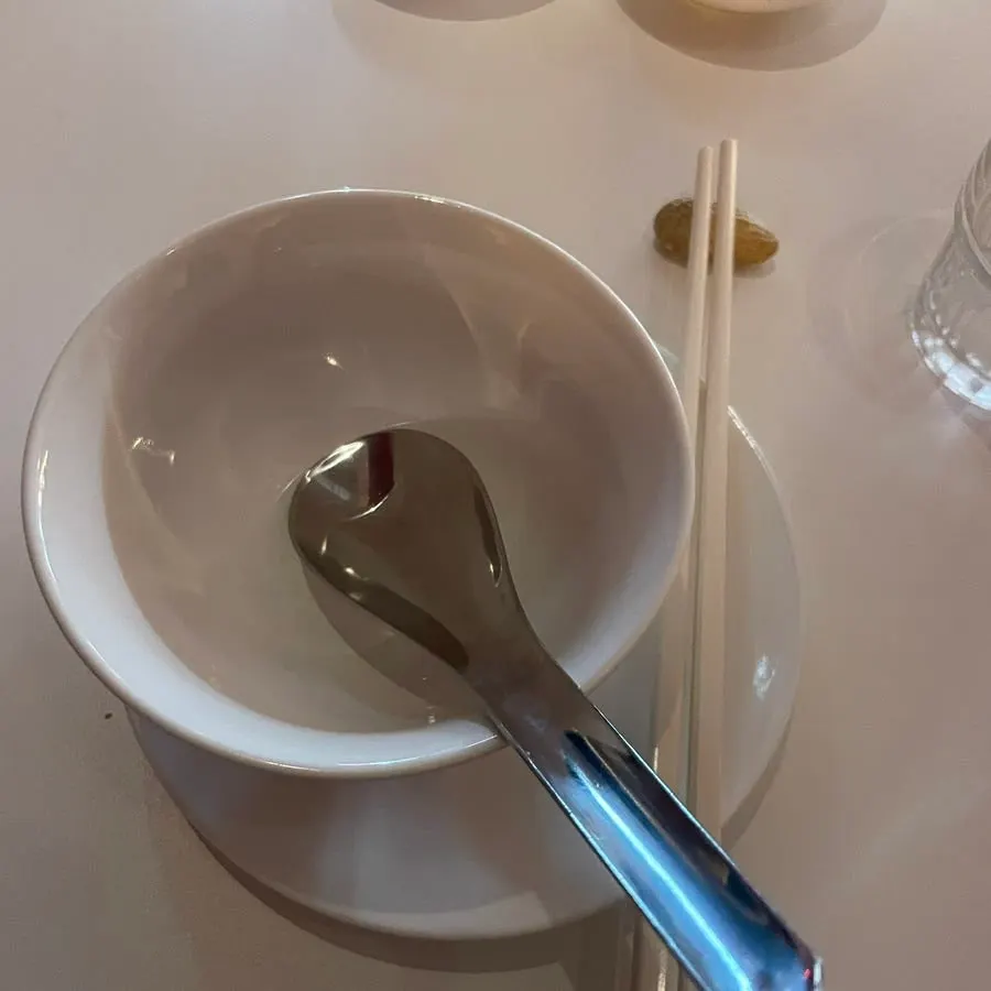 Table QR code ordering screen