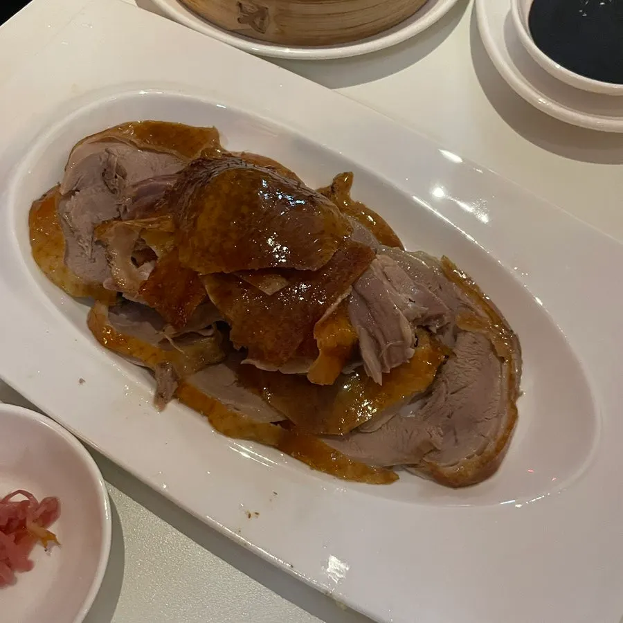 Glossy, shiny Peking duck skin