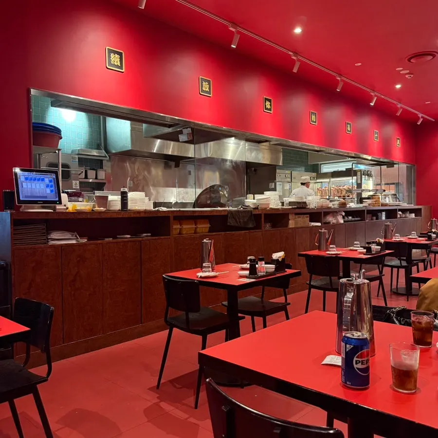 Hong Kong-style interior at Mirim Yangjang
