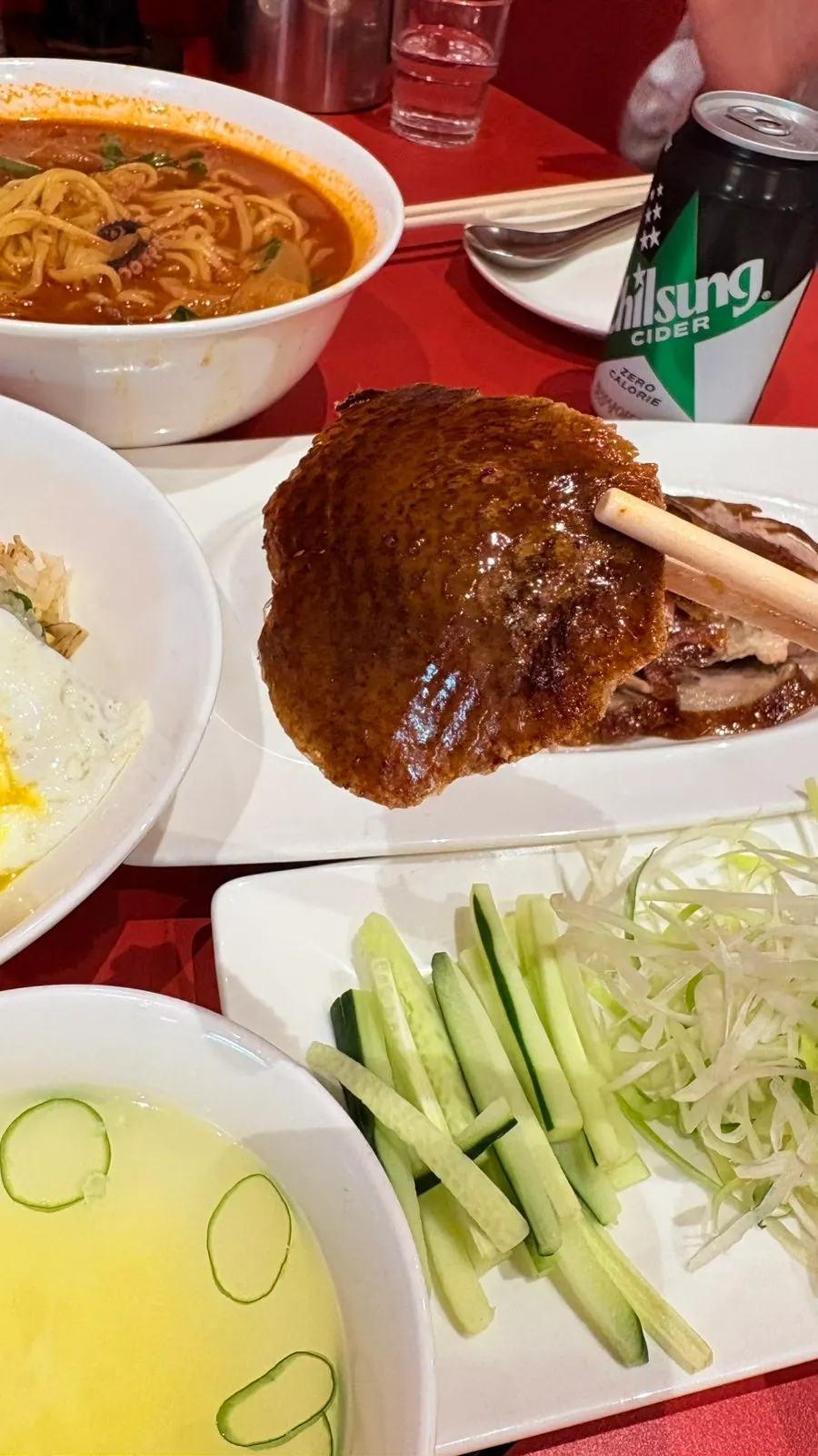 설탕에 찍어 먹는 북경오리 껍데기