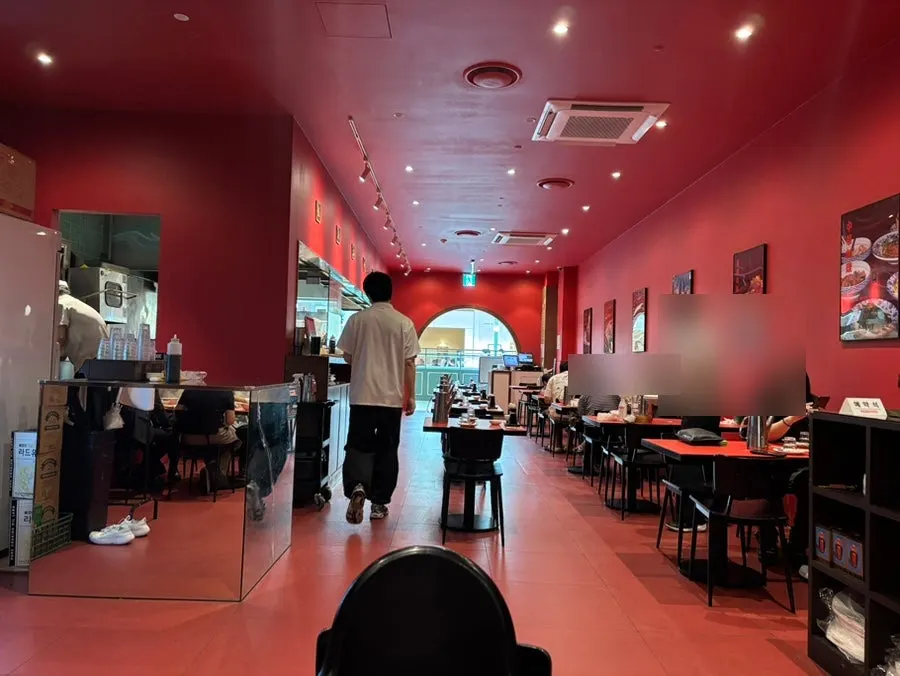 Upscale-looking dining area at Mirim Yangjang