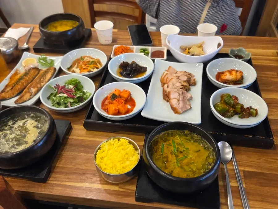 Full spread of the boiled pork + mackerel sanghwang loach soup set