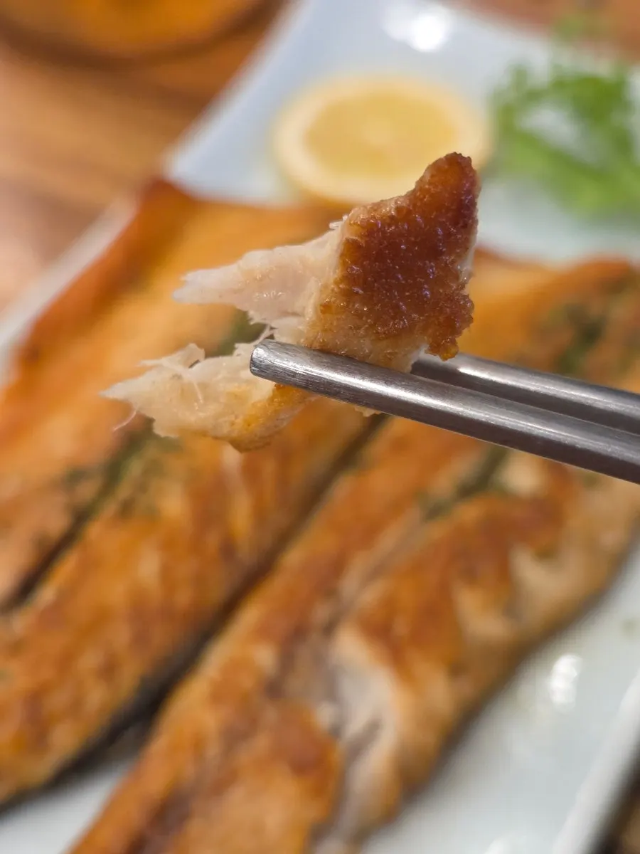 A plate of boneless grilled mackerel