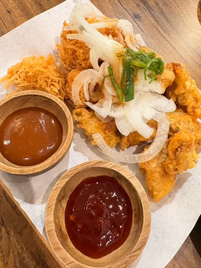 Stone-plate jjamppong loaded with seafood and toppings