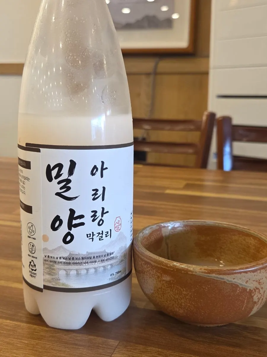 Wall text introducing Irojeong's food philosophy
