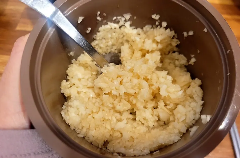 Loach soup with perilla seed powder added