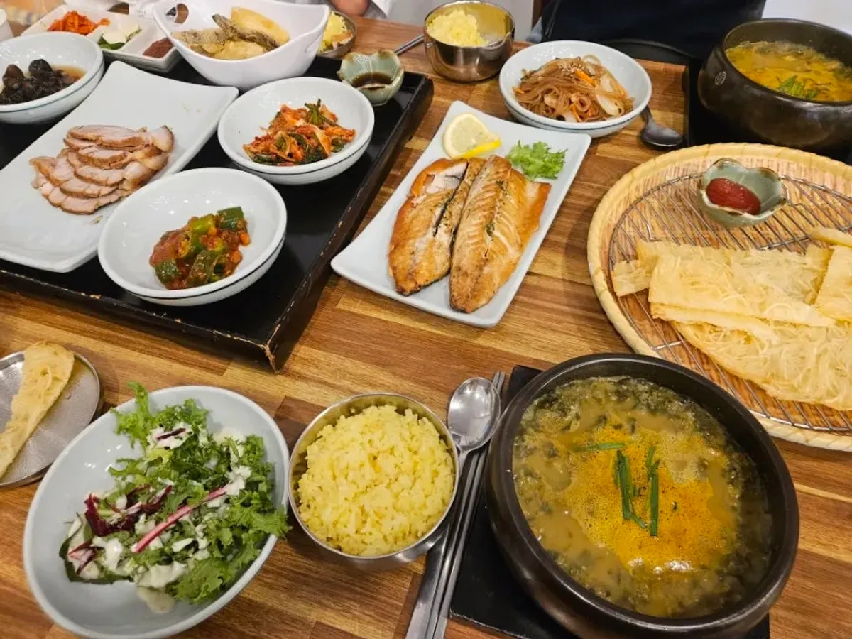 Loach soup set with added grilled mackerel