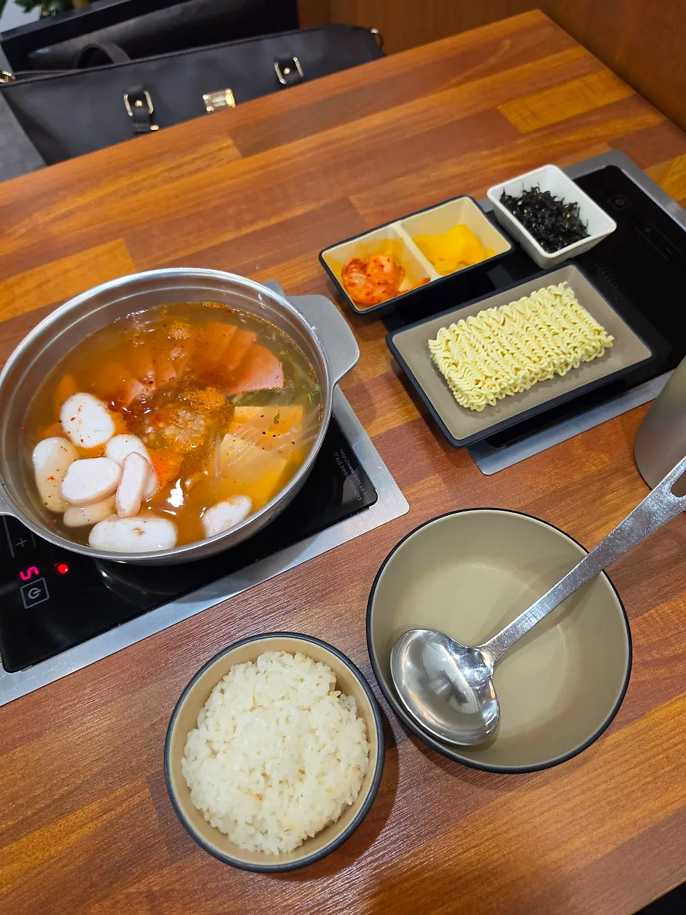 한우대창 부대찌개 주문 한 상