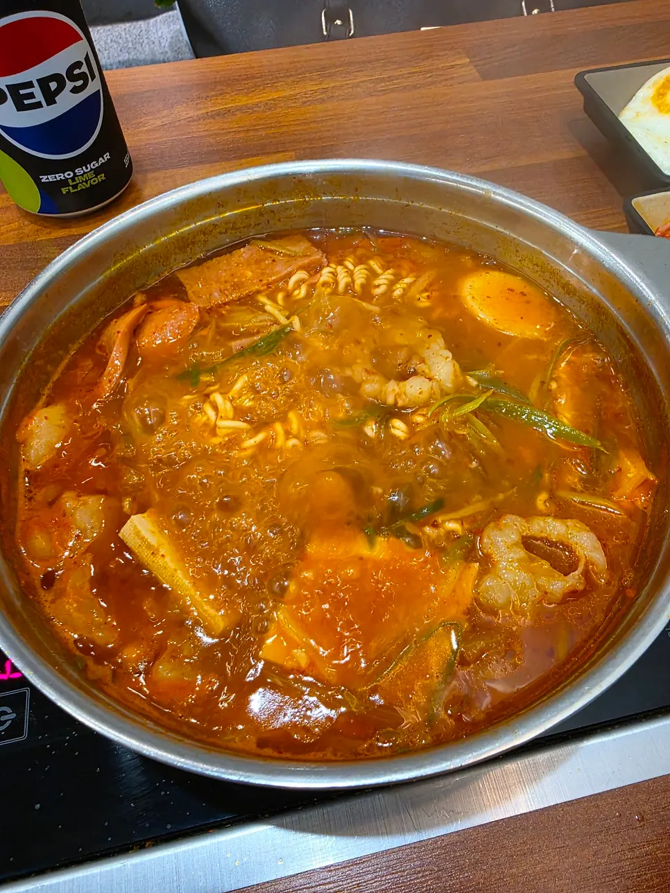 진한 국물의 한우대창 부대찌개