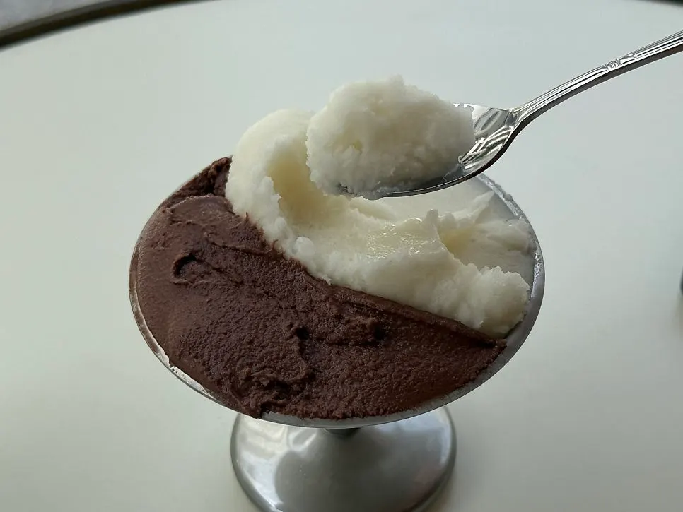 A variety of flavors at Damgeum Gelato