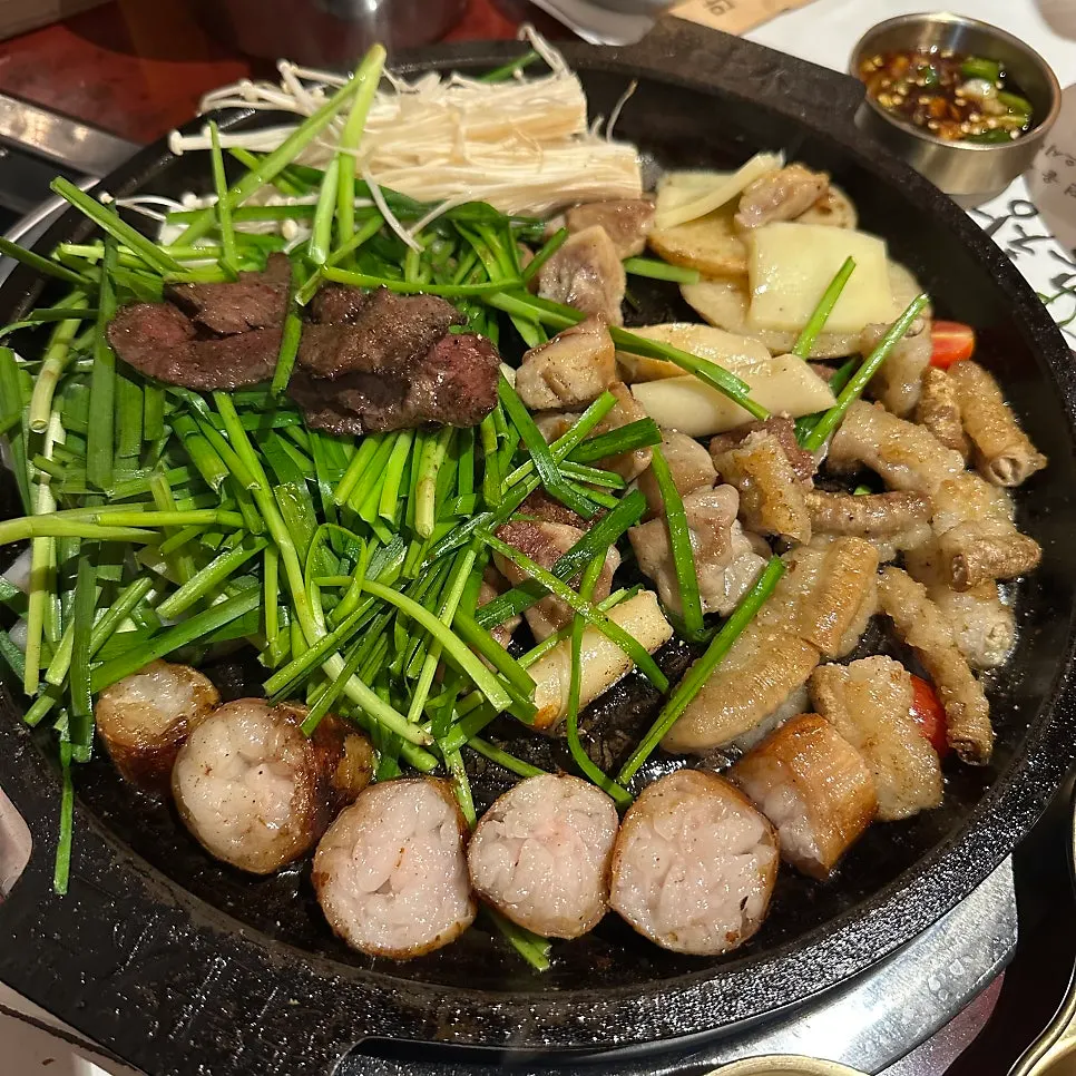 Pre-grilled hanwoo daechang and makchang