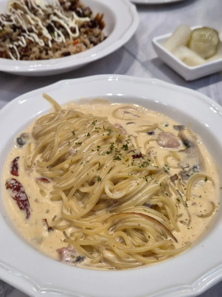 매운맛으로 주문한 스파이시 까르보나라