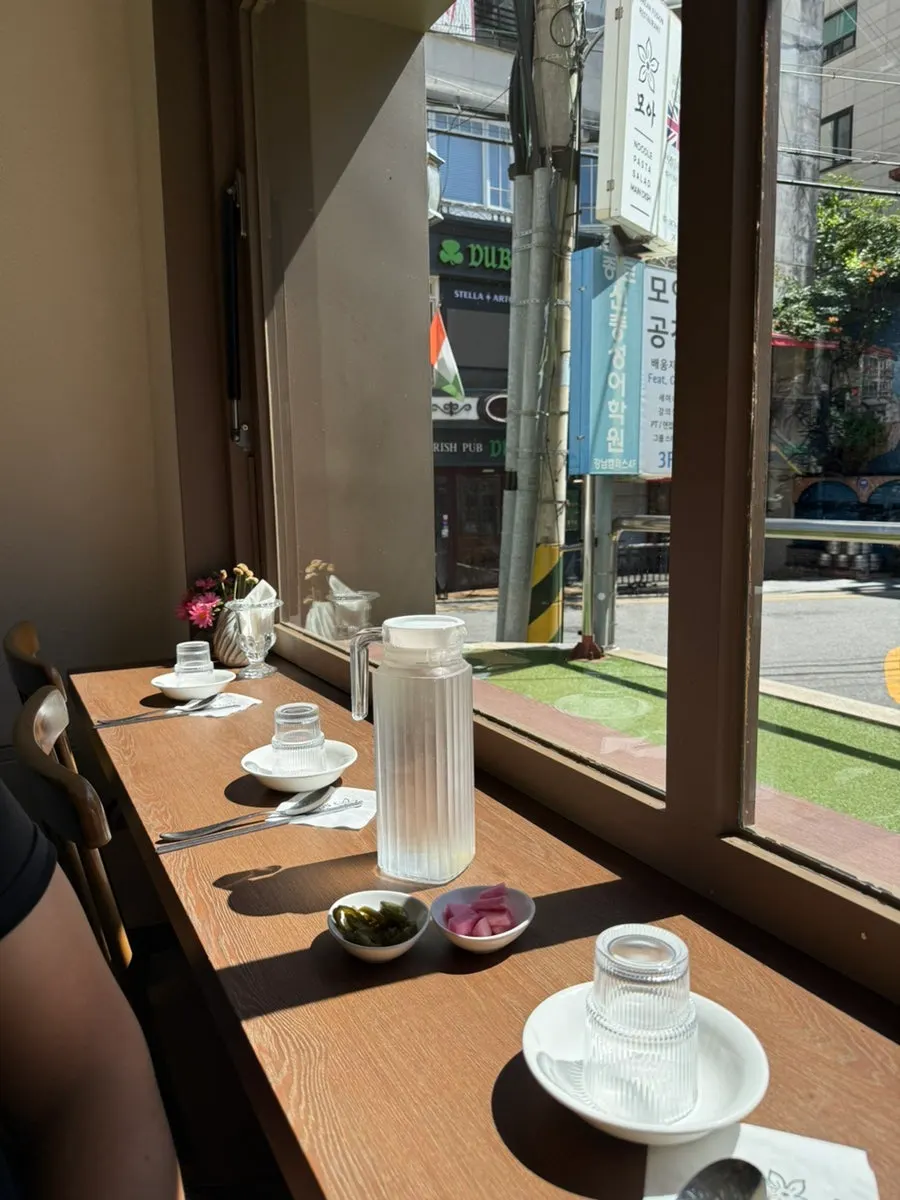 Window seat at Moa Gangnam