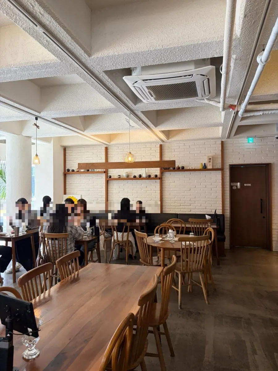 Interior of Moa Gangnam with customers on a weekday afternoon