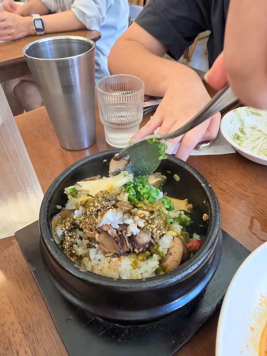 Abalone mushroom butter pot rice mixed together