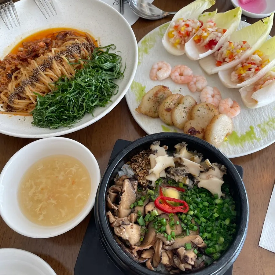 Abalone-mushroom butter pot rice served in a bowl