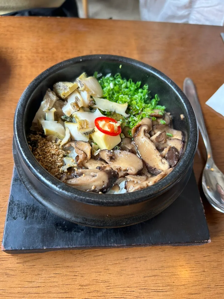 모아 강남 전복버섯버터솥밥