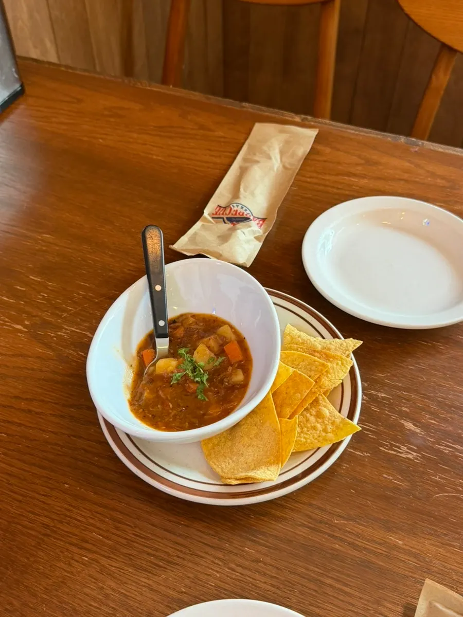 Texas Platter disusun kemas atas meja