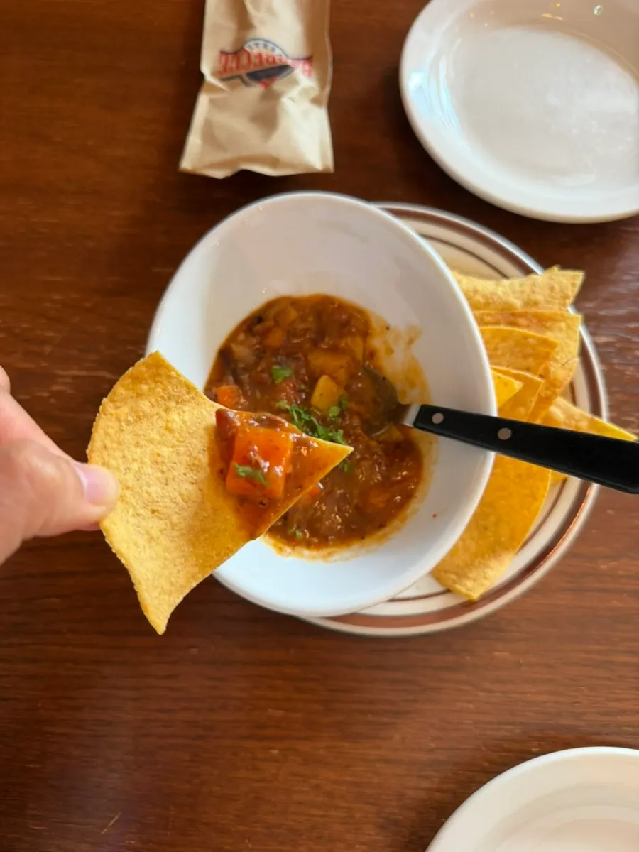 Susunan meja dengan platter