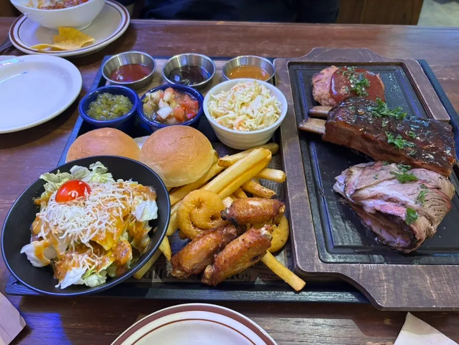 Full spread of the two-person Memphis Platter Set